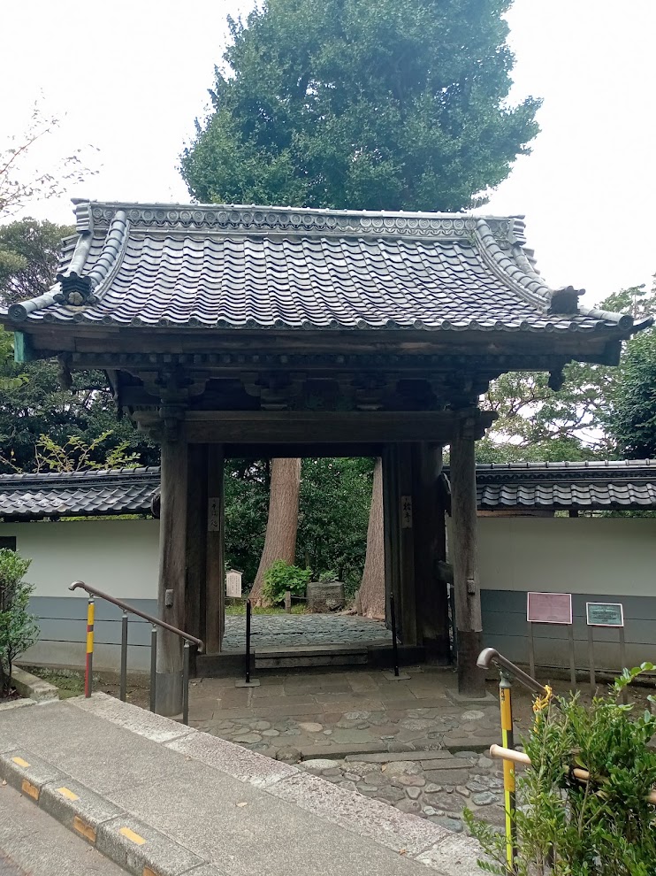 鎌倉山の蕎麦屋 檑亭の門