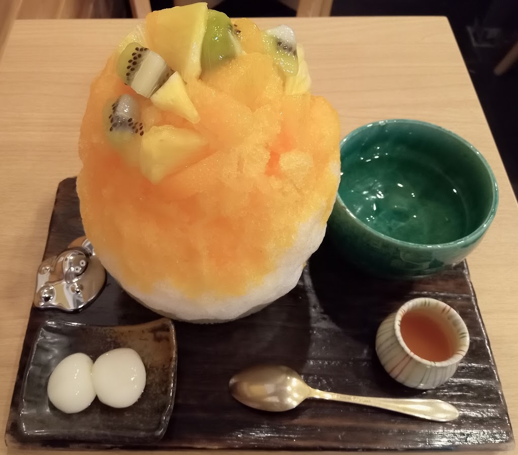 鎌倉駅 しらたまや フルーツ氷