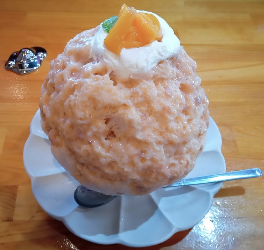 江の島 台湾梅花 かき氷 桃みるく